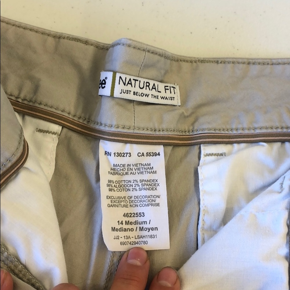 Natural for shorts - Picture 2 of 2